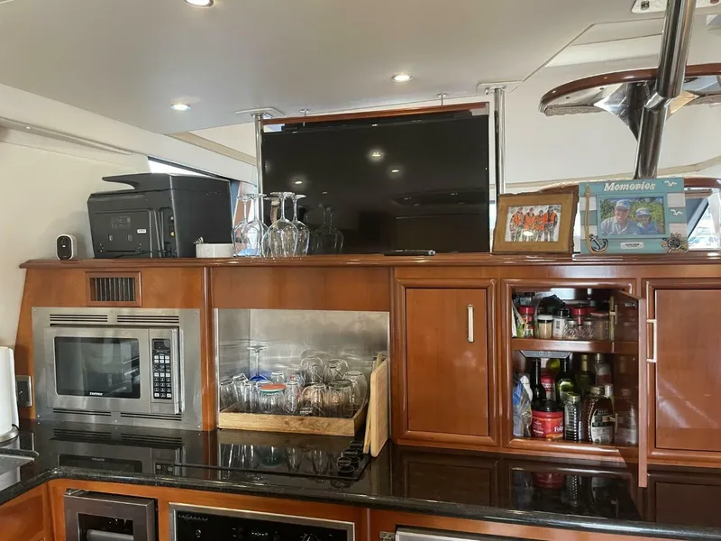 Slide: The Image of Carver Yachts 56 VOYAGER 2006 - 5020719