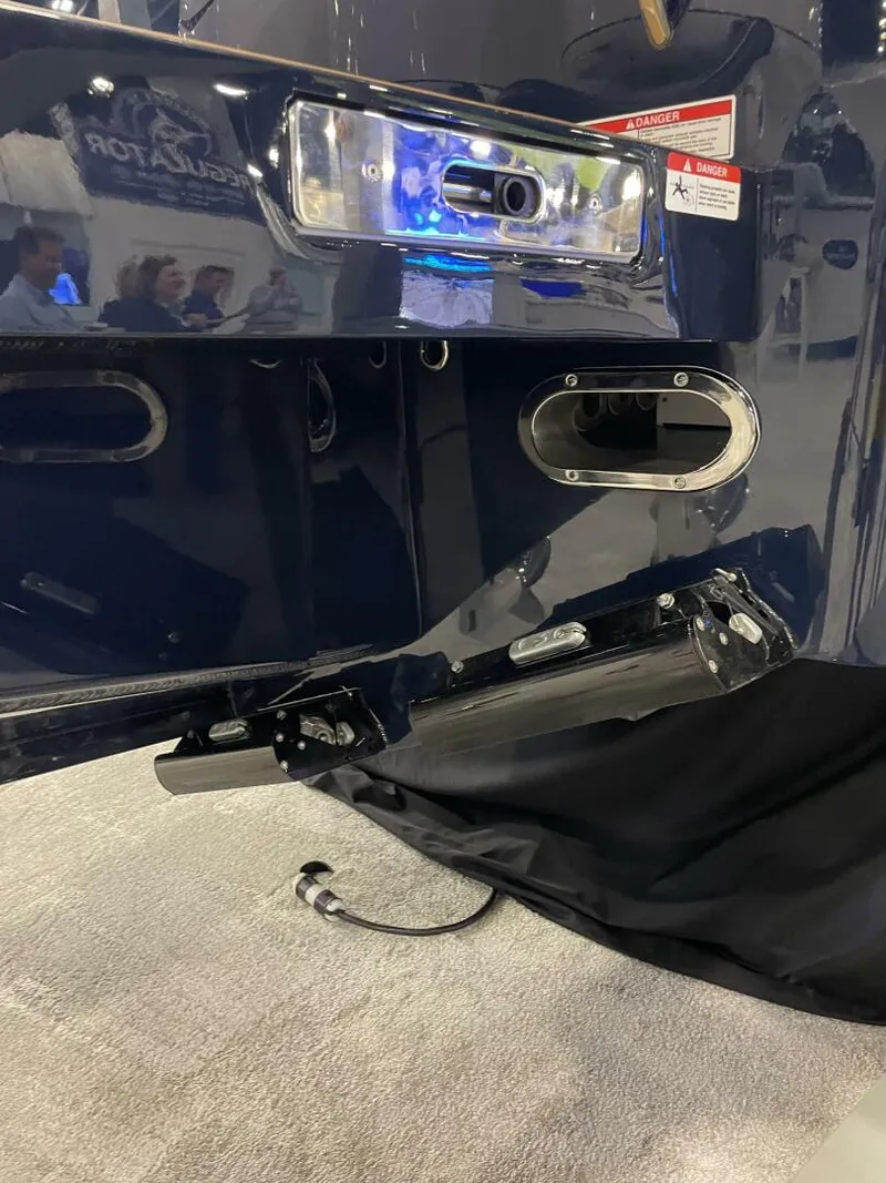 Slide: The Image of Regulator Marine 35cc 2025 - 5032027