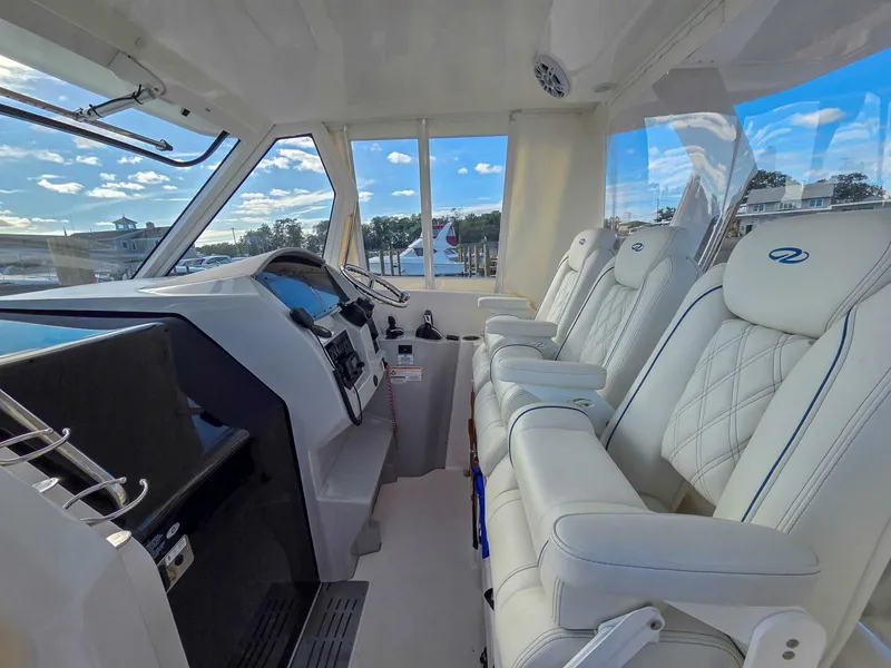 Slide: The Image of Regal 33 SAV 2025 - 5577639