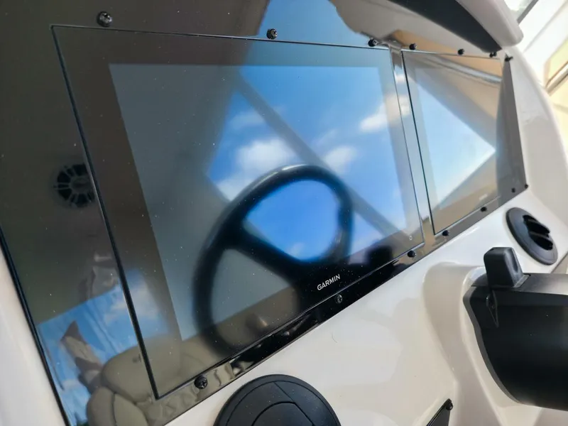 Slide: The Image of Regal 33 SAV 2025 - 5577649