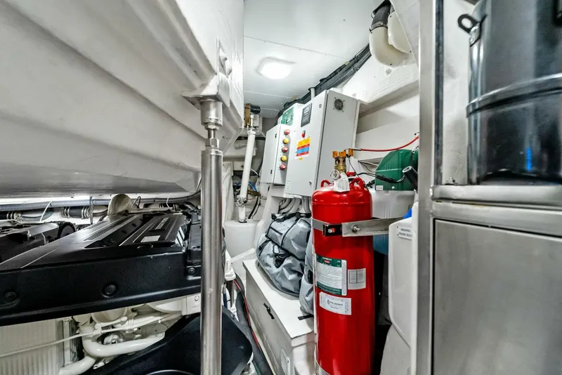 Slide: The Image of Azimut S8 2022 - 5027183