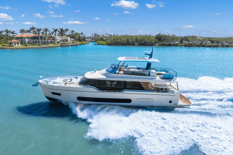 Slide: The Image of Azimut Magellano 60 2025 - 5121259