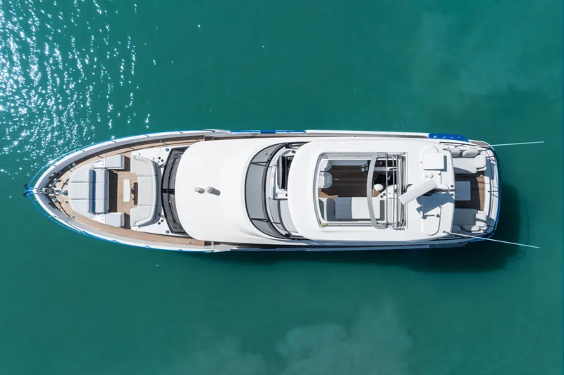 Slide: The Image of Azimut Magellano 60 2025 - 5121260