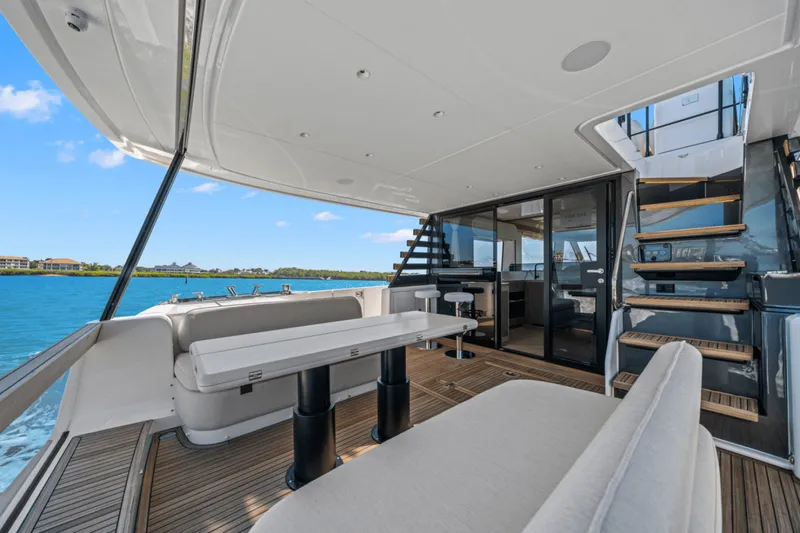 Slide: The Image of Azimut Magellano 60 2025 - 5121267