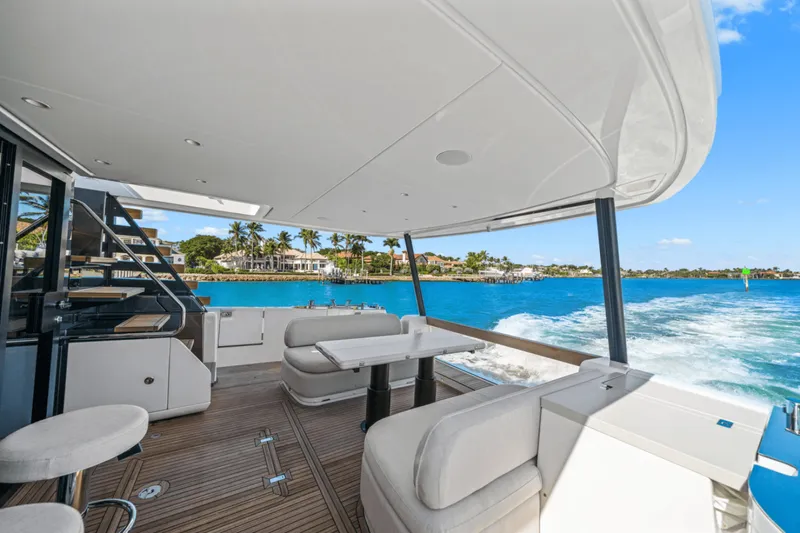 Slide: The Image of Azimut Magellano 60 2025 - 5121268