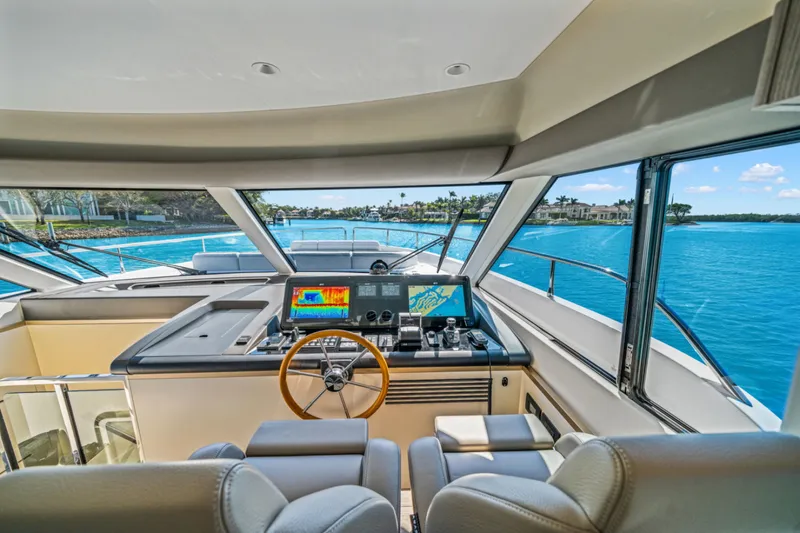 Slide: The Image of Azimut Magellano 60 2025 - 5121277