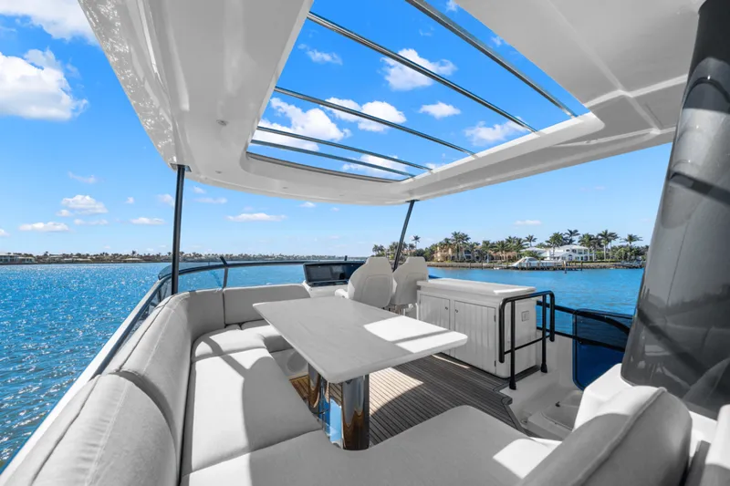 Slide: The Image of Azimut Magellano 60 2025 - 5121296