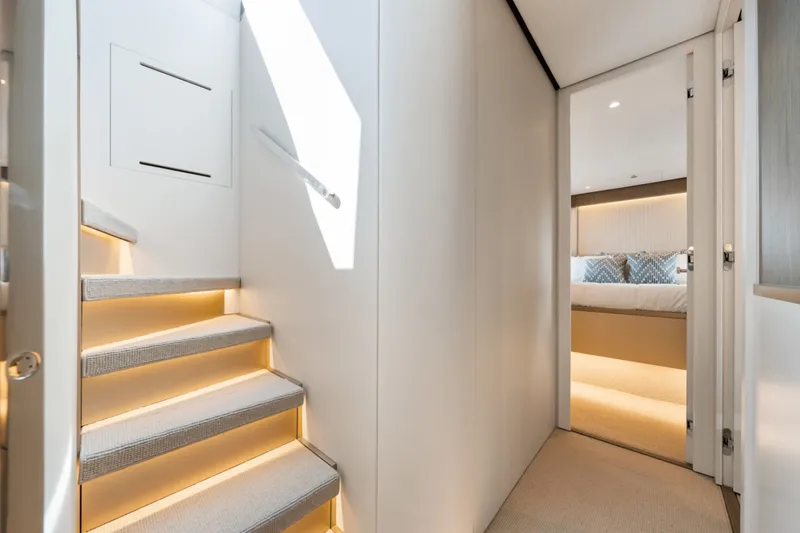 Slide: The Image of Azimut Magellano 60 2025 - 5121302