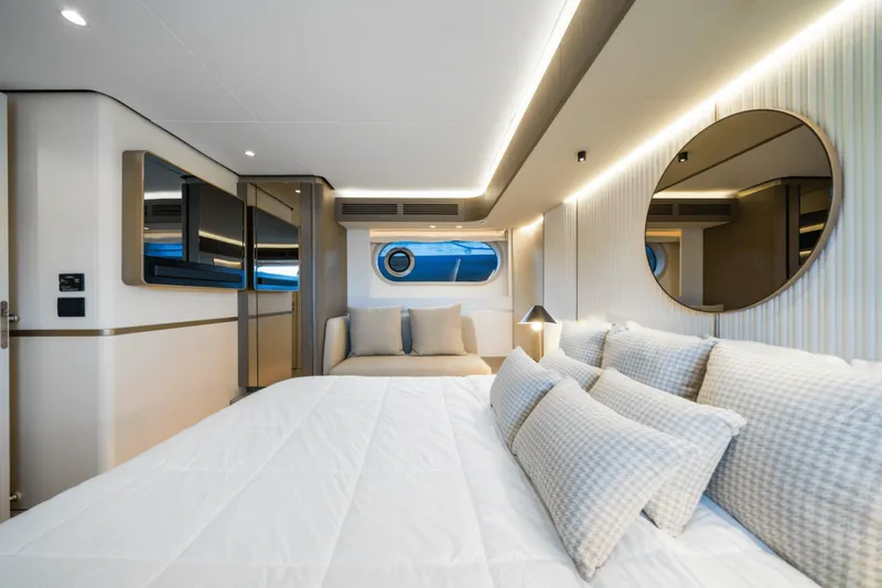 Slide: The Image of Azimut Magellano 60 2025 - 5121308