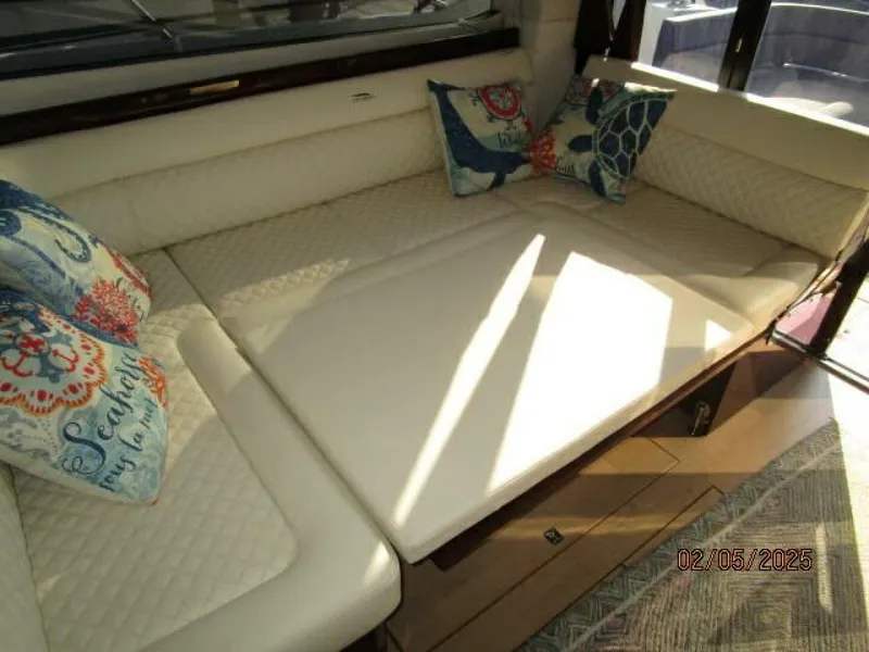 Slide: The Image of 42' Galeon salon starboard seating6 - 5023844