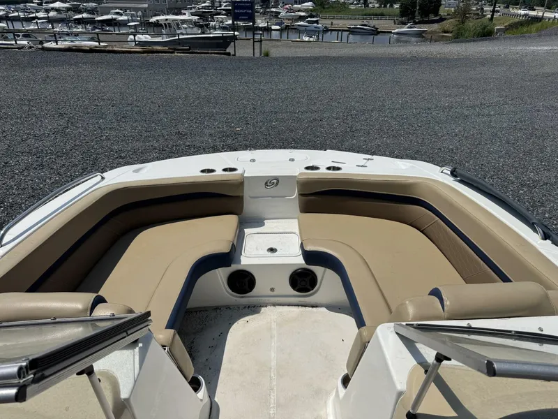 Slide: The Image of Hurricane SunDeck 191 OB 2019 - 5527943