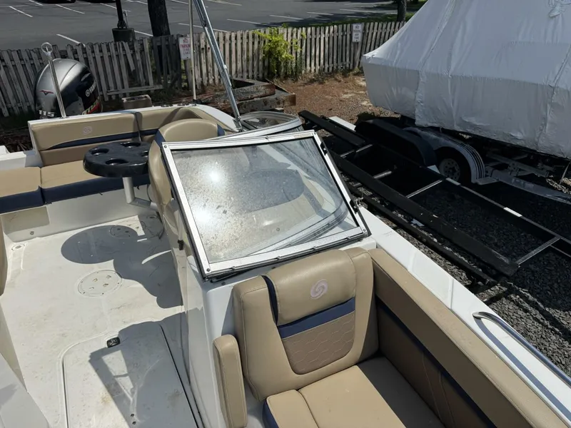 Slide: The Image of Hurricane SunDeck 191 OB 2019 - 5527946