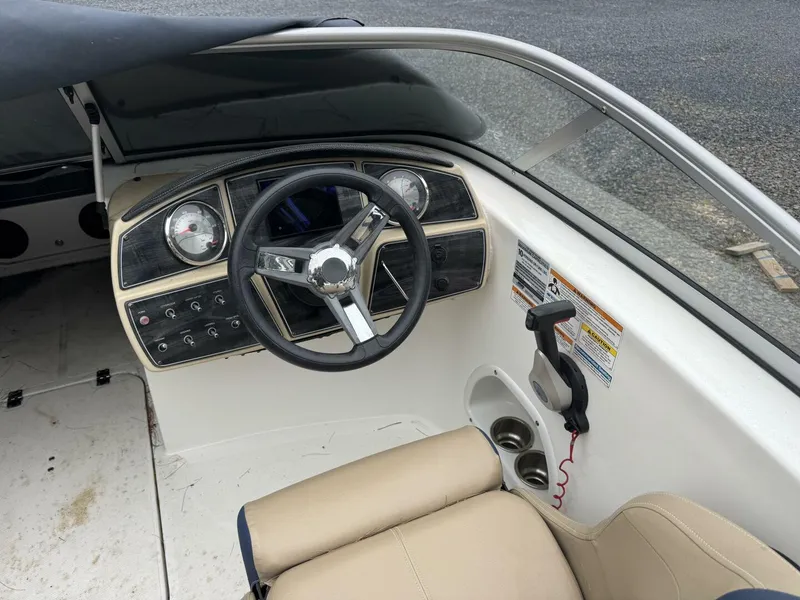 Slide: The Image of Hurricane SunDeck 191 OB 2019 - 5428944