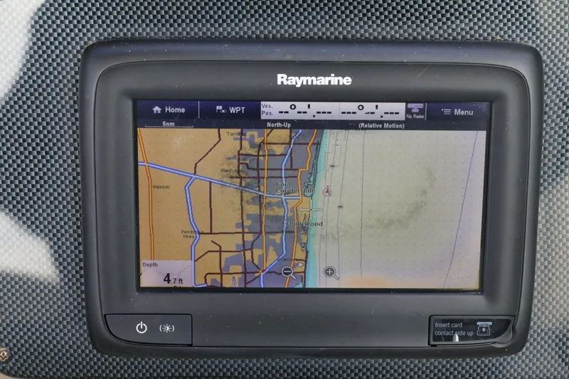 Slide: The Image of Sea Ray 320 Sundancer 2003 - 5024732