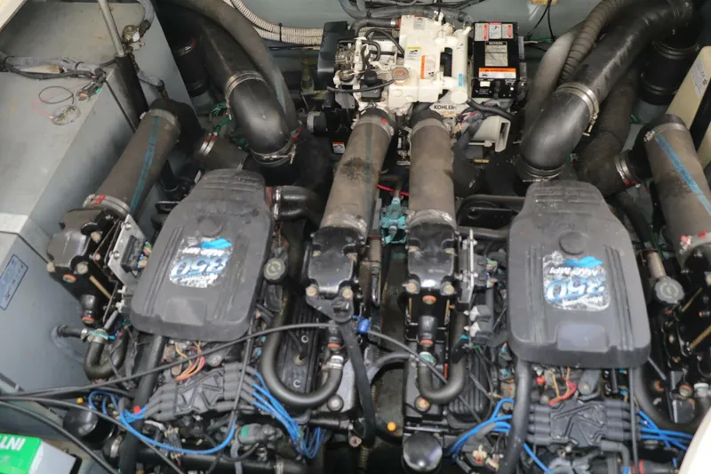 Slide: The Image of Sea Ray 320 Sundancer 2003 - 5024741