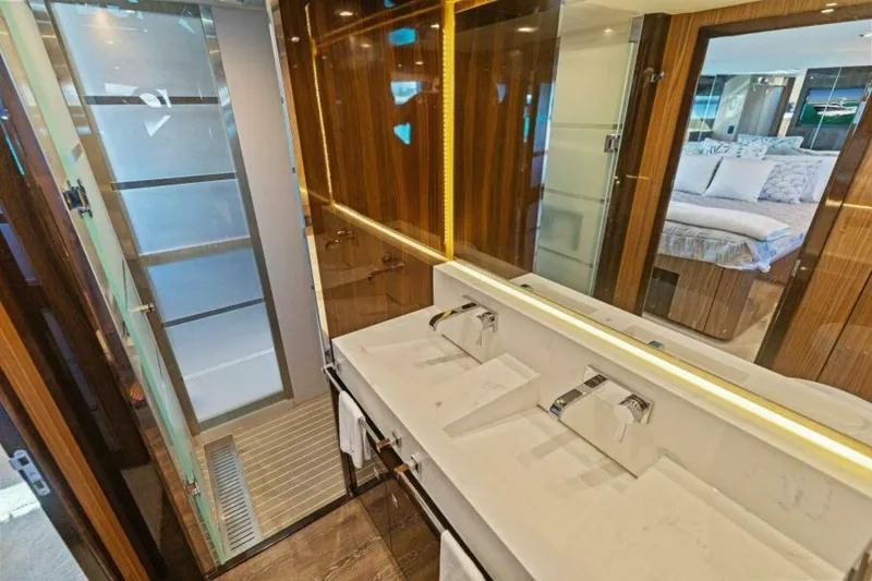 Slide: The Image of 2023 Cruisers Yachts 60 Cantius Fly- Master Head - 5024603