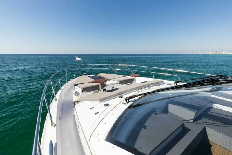 Slide: The Image of 2023 Cruisers Yachts 60 Cantius Fly  Bow - 5024618