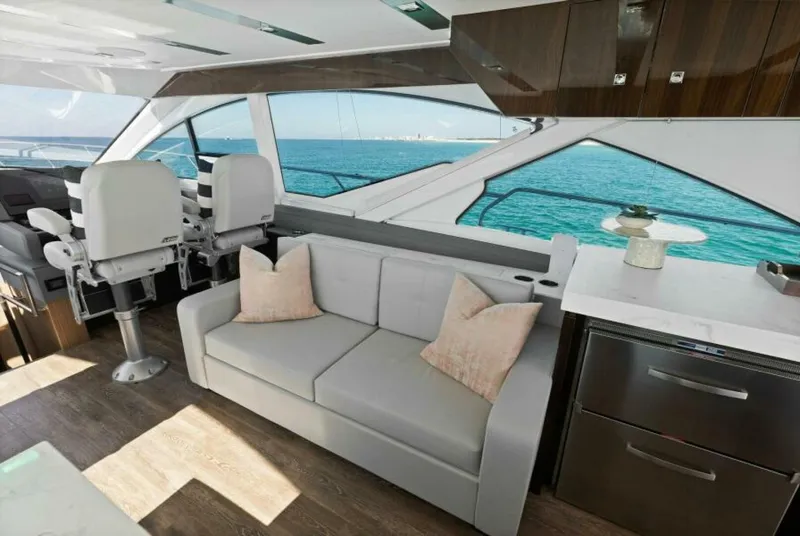Slide: The Image of 2023 Cruisers Yachts 60 Cantius Fly- Salon - 5024589