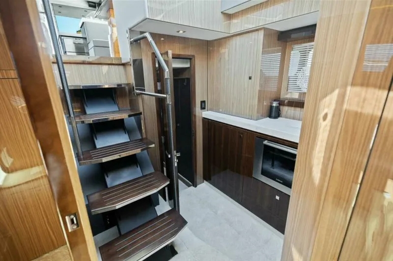 Slide: The Image of 2023 Cruisers Yachts 60 Cantius Fly- Companionway - 5024598