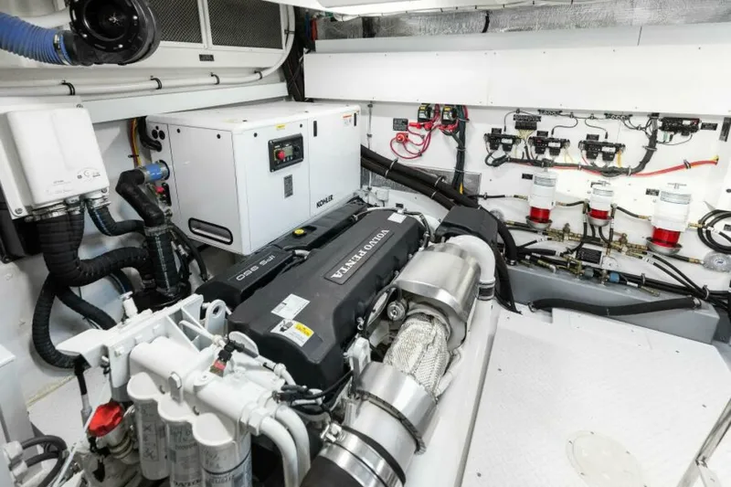 Slide: The Image of 2023 Cruisers Yachts 60 Cantius Fly- Generator - 5024633