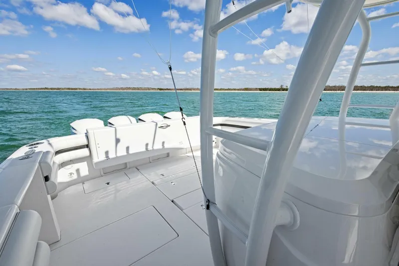 Slide: The Image of 2015 Intrepid 475 Panacea -Cockpit Seating - 5026106