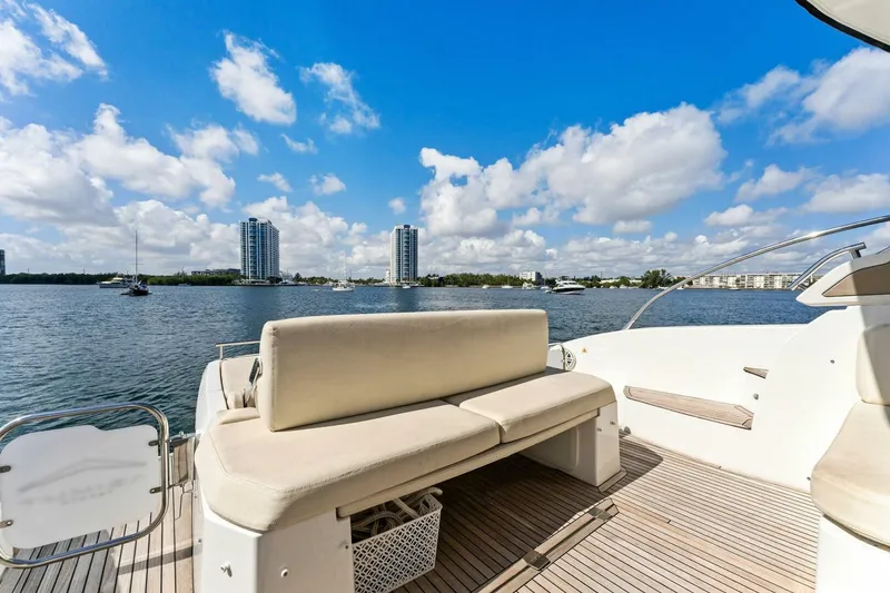 Slide: The Image of Azimut Atlantis 2016 - 5057794