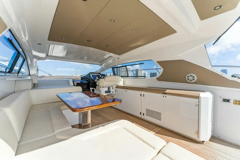 Slide: The Image of Azimut Atlantis 2016 - 5057802