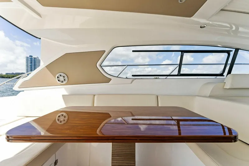 Slide: The Image of Azimut Atlantis 2016 - 5057804