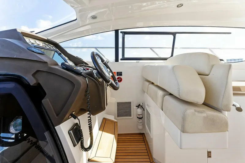 Slide: The Image of Azimut Atlantis 2016 - 5057808