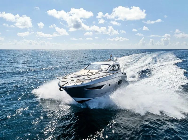 Slide: The Image of Azimut Atlantis 2016 - 5057748