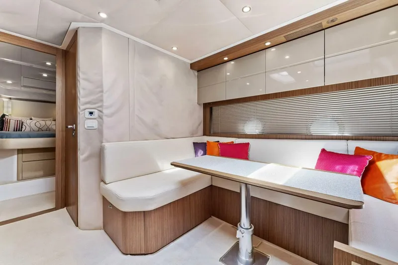 Slide: The Image of Azimut Atlantis 2016 - 5057810