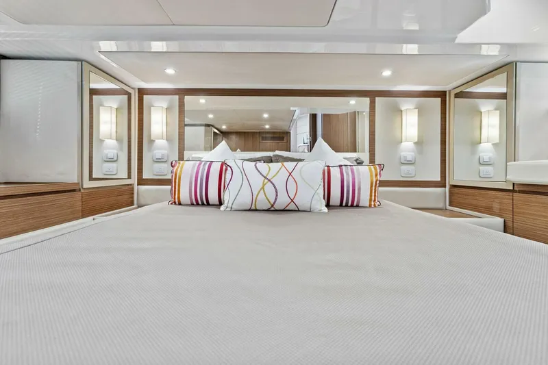 Slide: The Image of Azimut Atlantis 2016 - 5057820