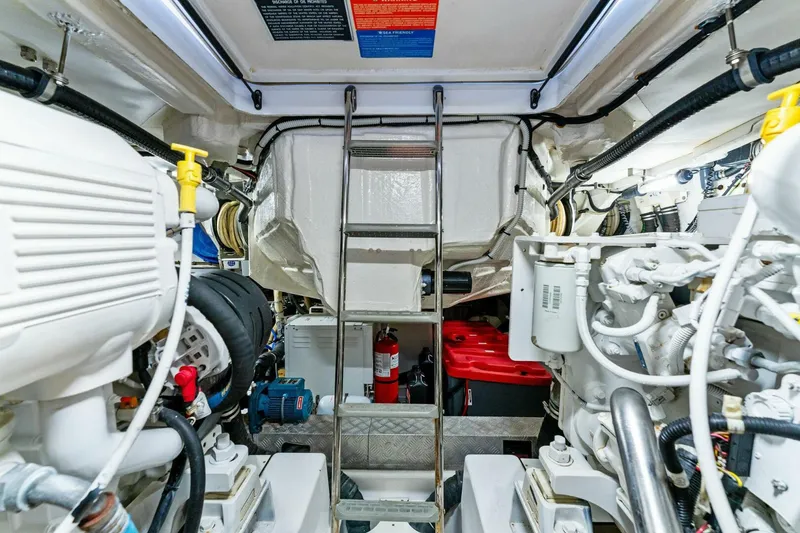 Slide: The Image of Azimut Atlantis 2016 - 5057879