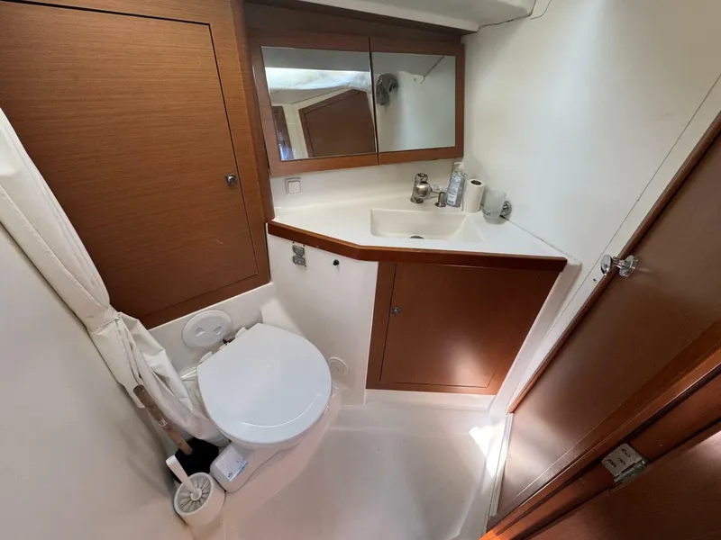 Slide: The Image of Beneteau Oceanis 45 2015 - 5065123