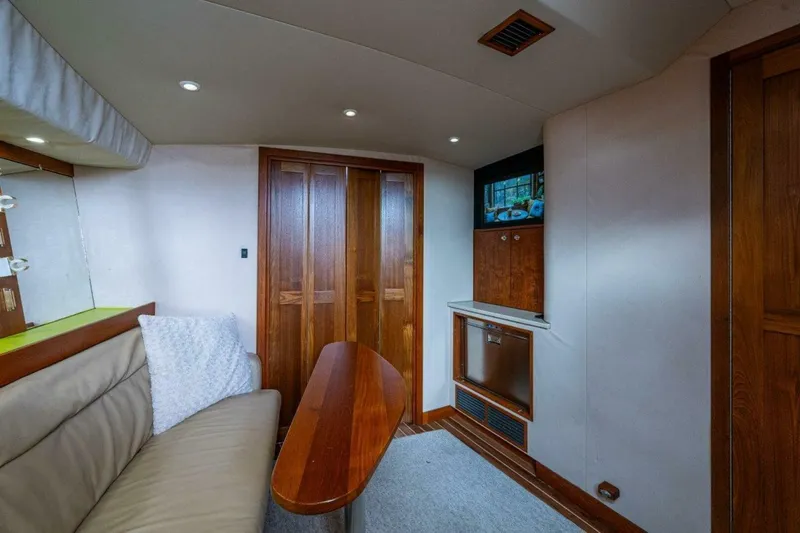 Slide: The Image of Albemarle 36 Sore Subject Cabin 2007 Albemarle 36 Express Sore Subject - 5028148