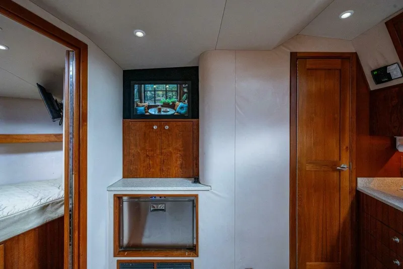 Slide: The Image of Albemarle 36 Sore Subject Cabin 2007 Albemarle 36 Express Sore Subject - 5028149