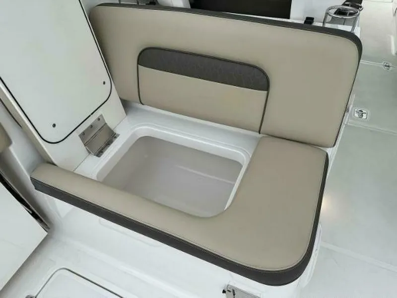 Slide: The Image of Pursuit 2019 325 Dual Console Cockpit Storage - 5029375