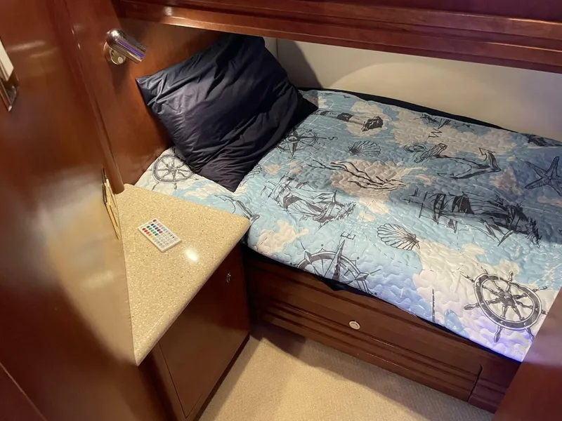 Slide: The Image of Carver Yachts 53 Voyager 1998 - 5029714