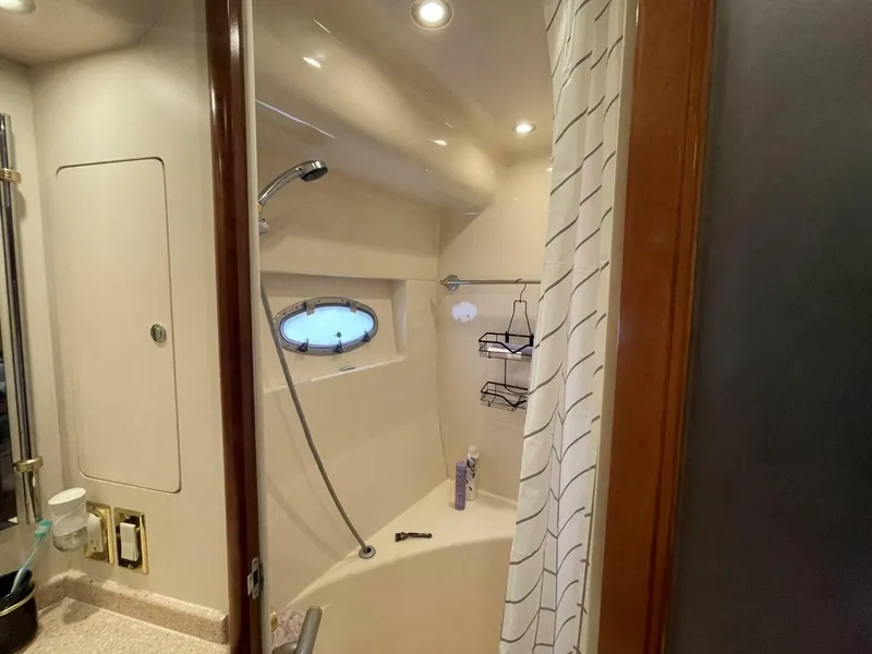 Slide: The Image of Carver Yachts 53 Voyager 1998 - 5029721