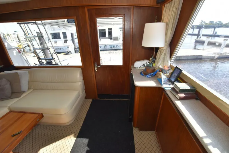 Slide: The Image of Hatteras 52 1987 - 5030115