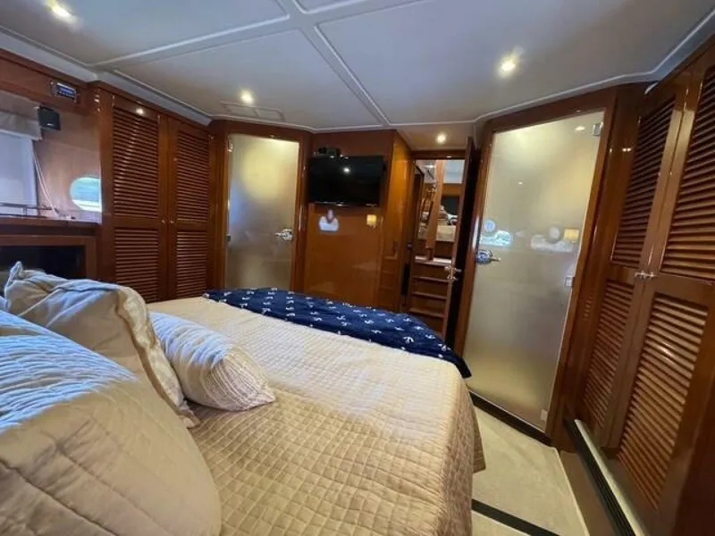 Slide: The Image of 2017 Beneteau Swift Trawler 50 -Master State Room - 5033262