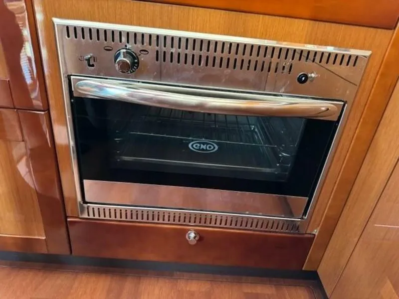 Slide: The Image of Swift Trawler 50 -Galley Oven - 5030009