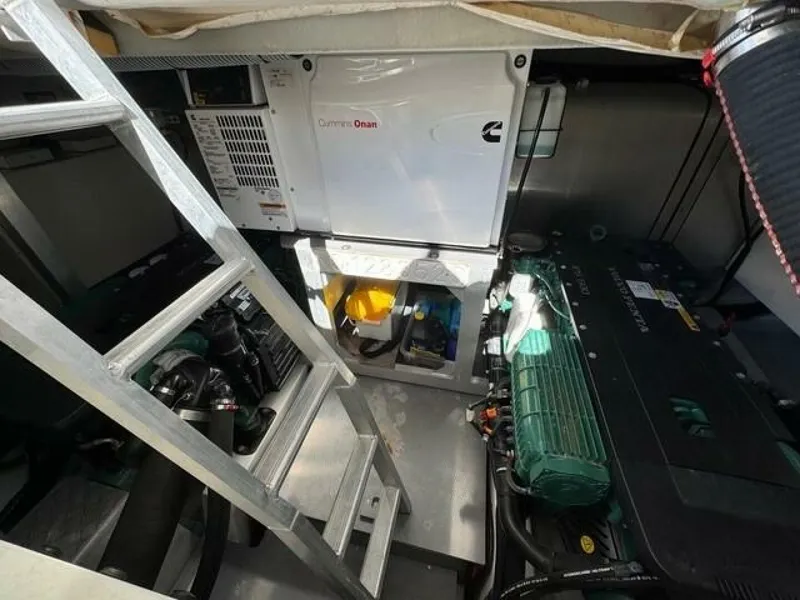 Slide: The Image of Swift Trawler 50 -Engine Room- - 5030210