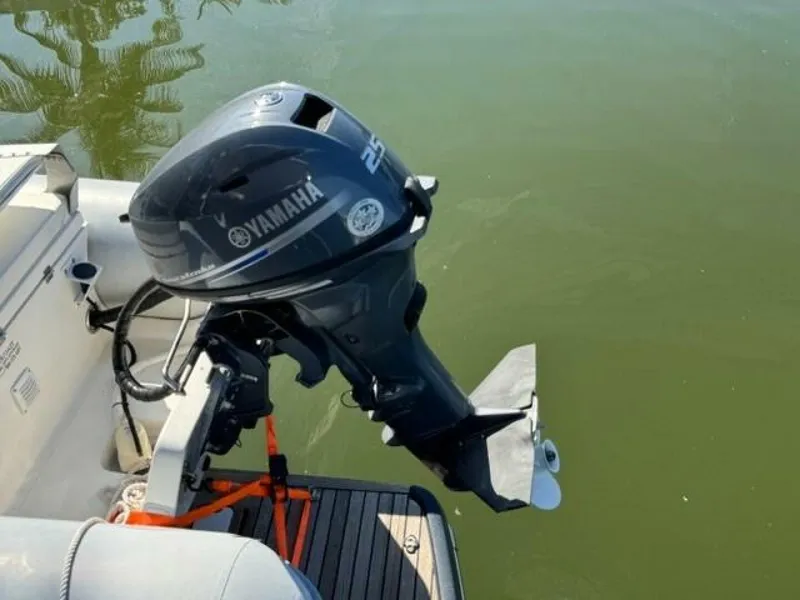 Slide: The Image of Swift Trawler 50 -Tender Engine - 5030421