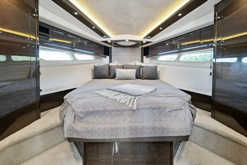 Slide: The Image of 2019 Cruisers 45 Cantius 'My Everything' Forward Stateroom - 5031259