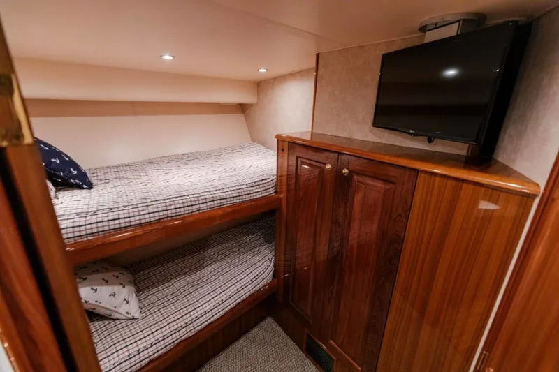 Slide: The Image of 2006 Viking 74 Convertible - KICKBACK - 5031384