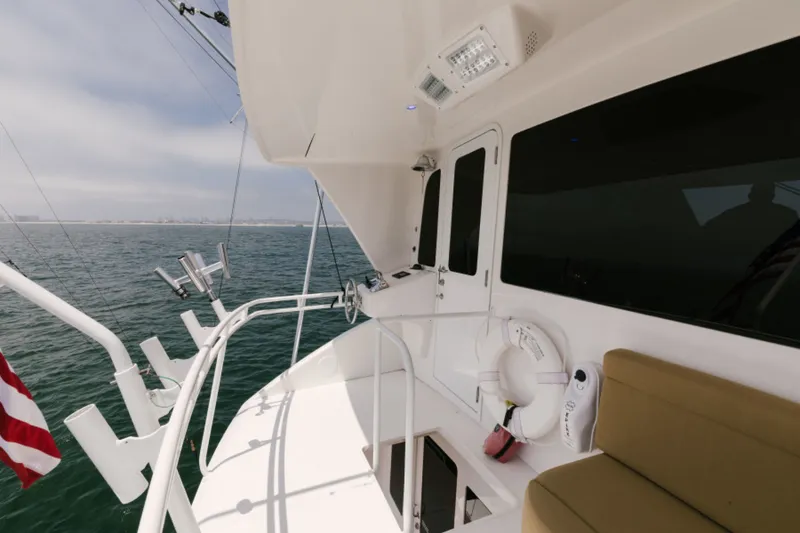 Slide: The Image of 2006 Viking 74 Convertible - KICKBACK - 5031418