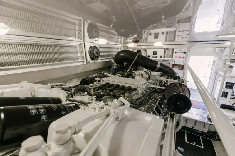 Slide: The Image of 2006 Viking 74 Convertible - KICKBACK - 5031423