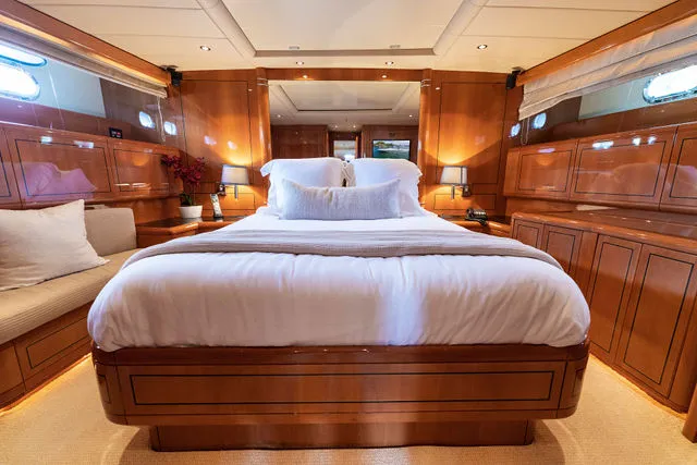 Slide: The Image of Mangusta 80 2001 - 62