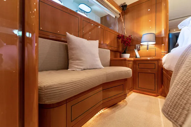 Slide: The Image of Mangusta 80 2001 - 59